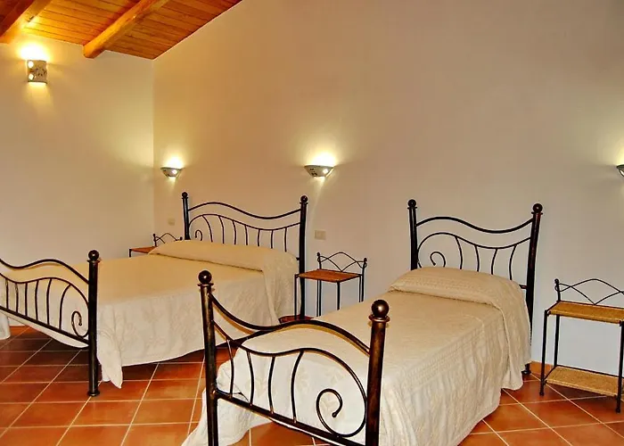 Li Teggi Turismo Rurale Oda ve Kahvaltı San Teodoro (Sardinia)